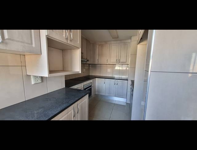 3 BEDROOM FLAT FOR SALE IN NORTH BEACH